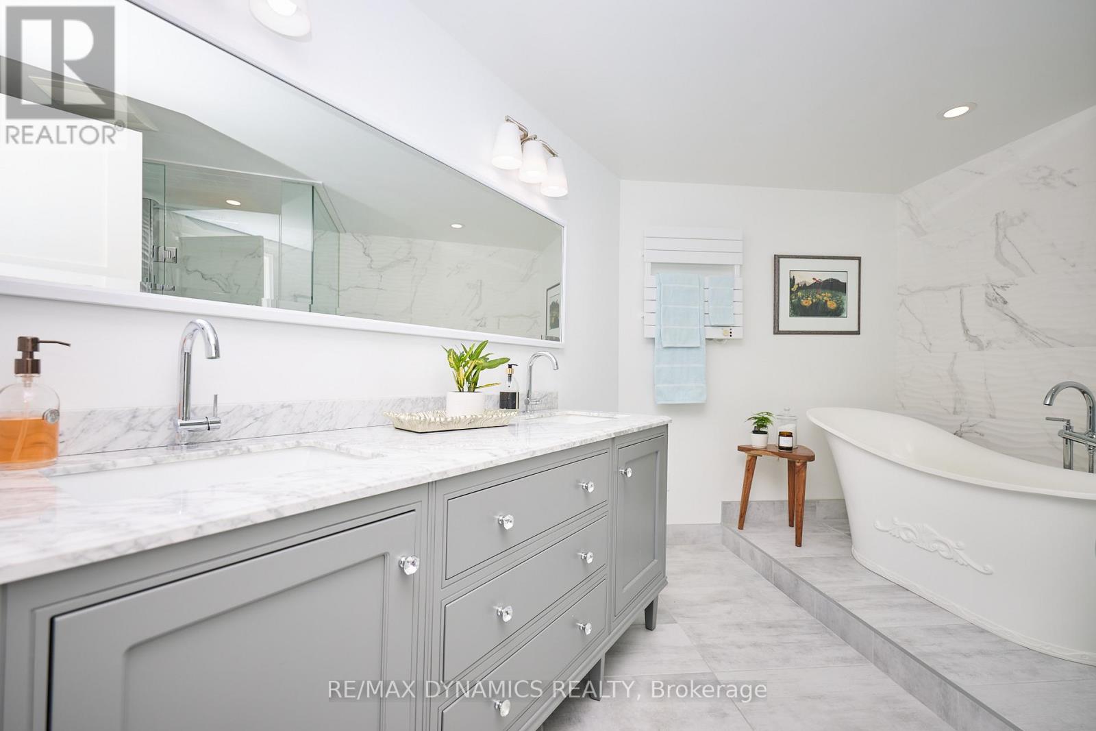 1504 - 701 Geneva Street, St. Catharines, Ontario  L2N 7H9 - Photo 29 - X12709910