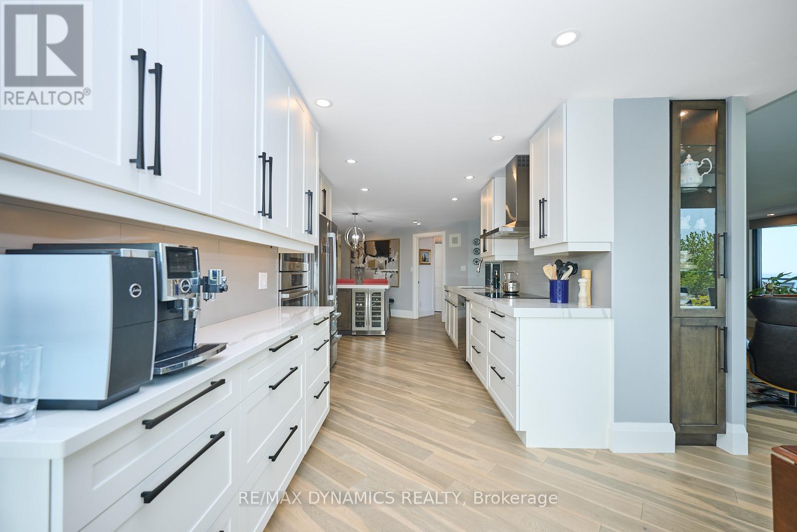 1504 - 701 Geneva Street, St. Catharines, Ontario  L2N 7H9 - Photo 6 - X12709910