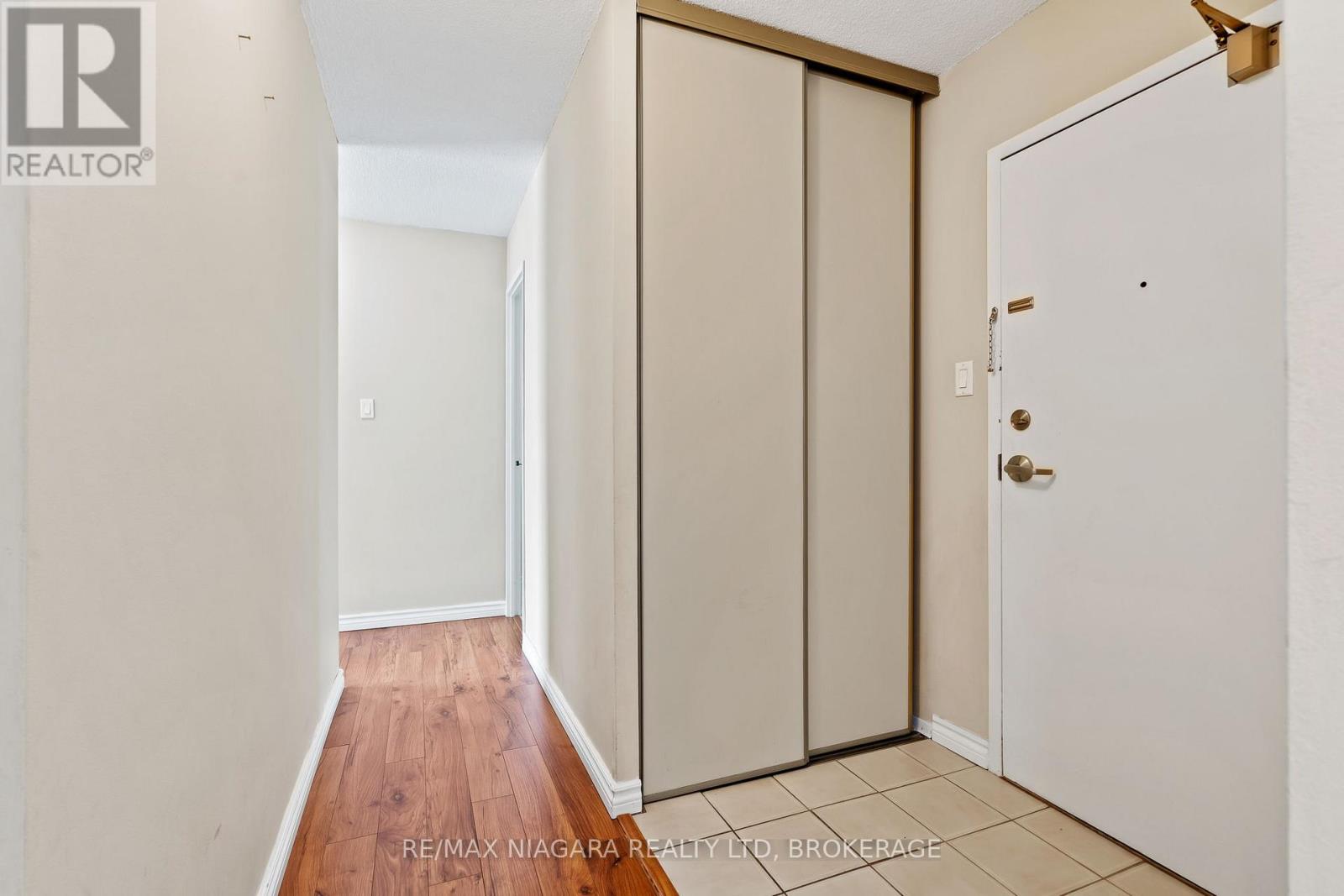 502 - 7 Gale Crescent, St. Catharines, Ontario  L2R 7M8 - Photo 11 - X12709994