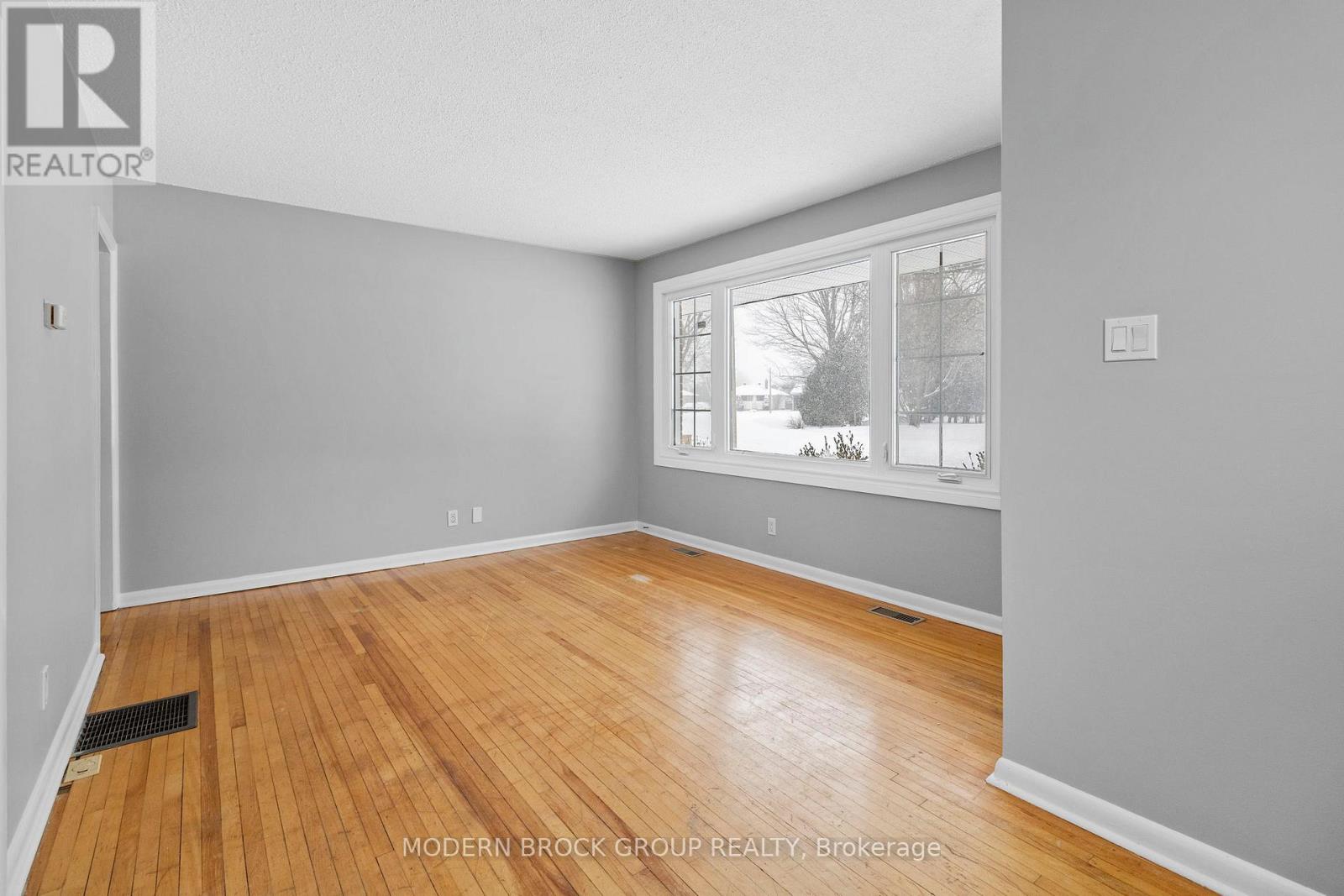 94 Bisley Crescent, Brockville, Ontario  K6V 2T8 - Photo 11 - X12709970