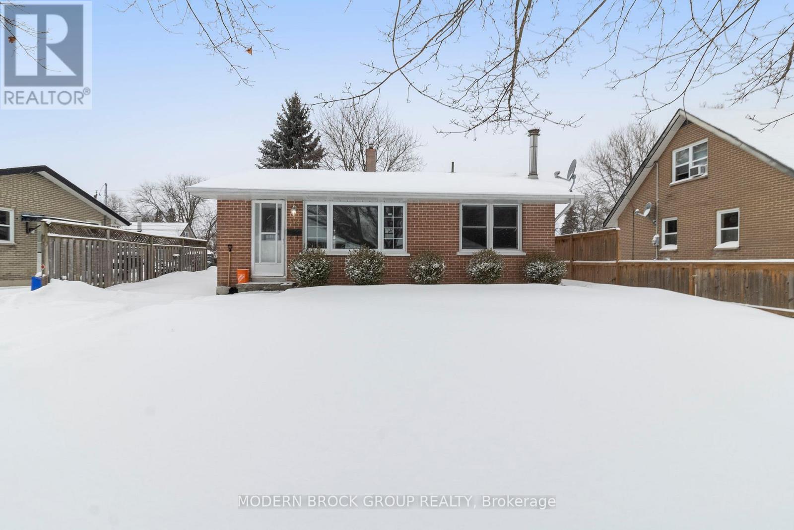 94 Bisley Crescent, Brockville, Ontario  K6V 2T8 - Photo 2 - X12709970