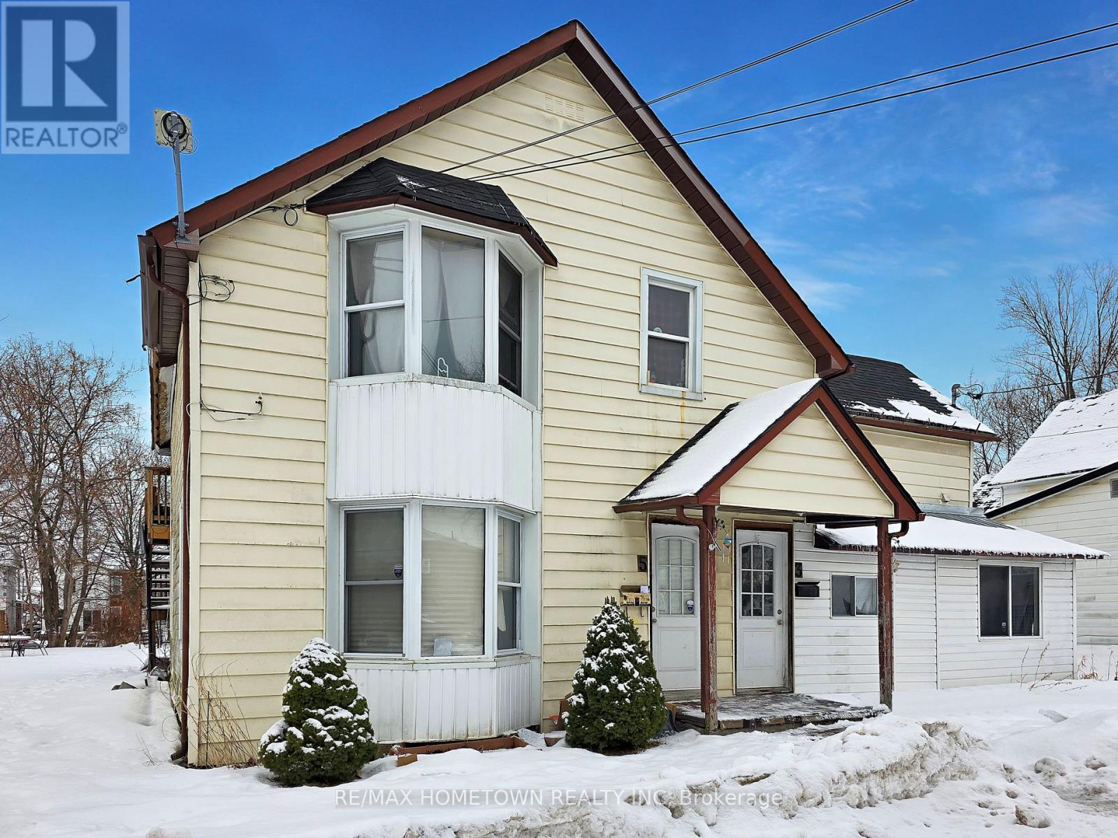 5 Robinson Avenue, Smiths Falls, Ontario  K7A 1K3 - Photo 3 - X12710042