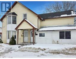 5 ROBINSON AVENUE, Smiths Falls, Ontario