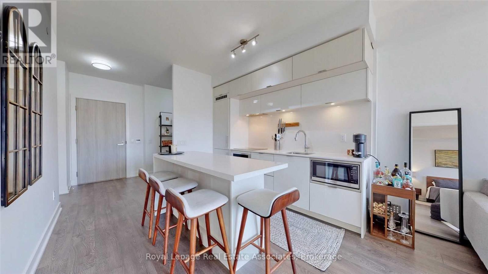 307 - 80 Vanauley Street, Toronto, Ontario  M5T 0C9 - Photo 8 - C12709896