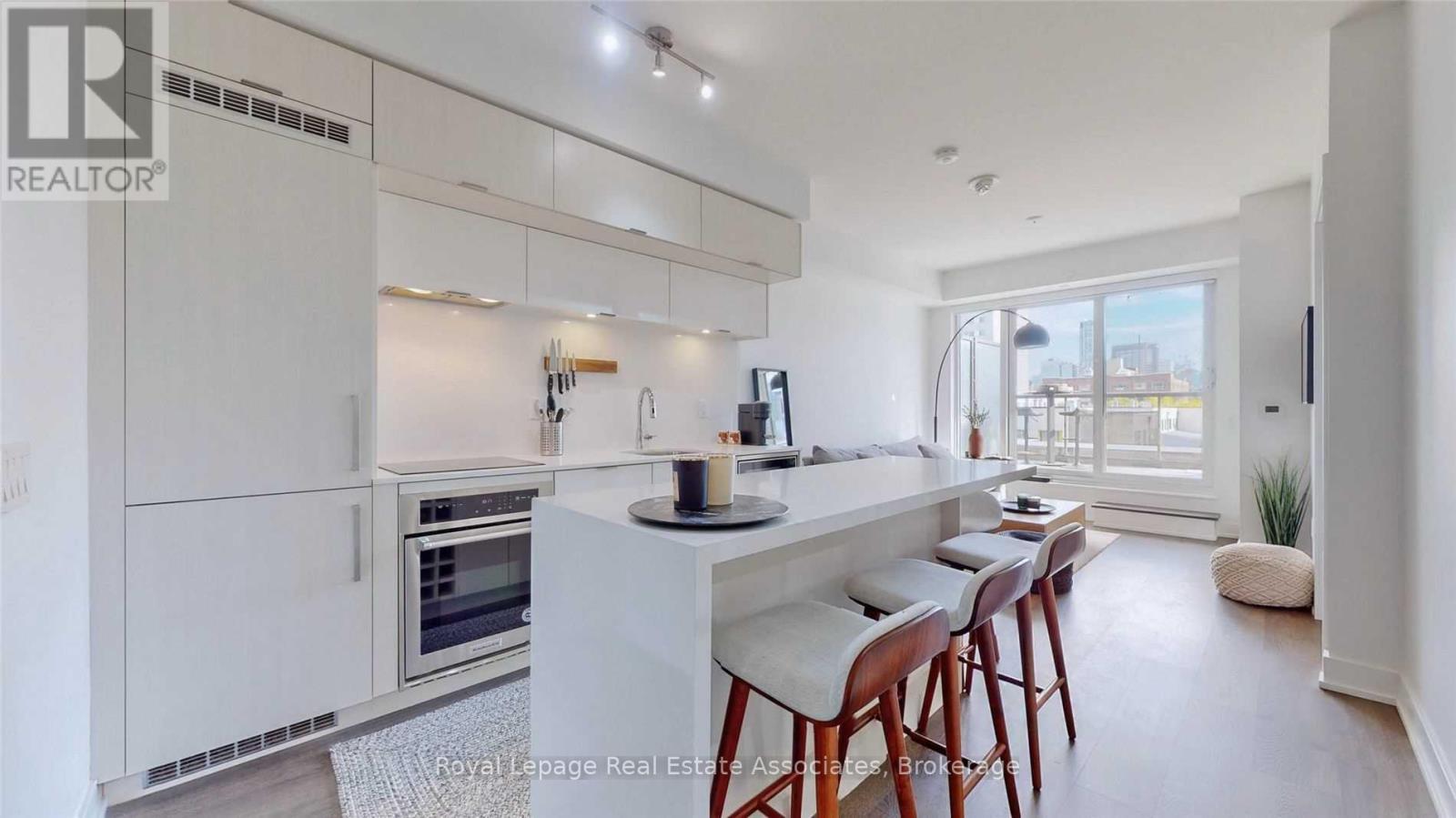 307 - 80 Vanauley Street, Toronto, Ontario  M5T 0C9 - Photo 9 - C12709896