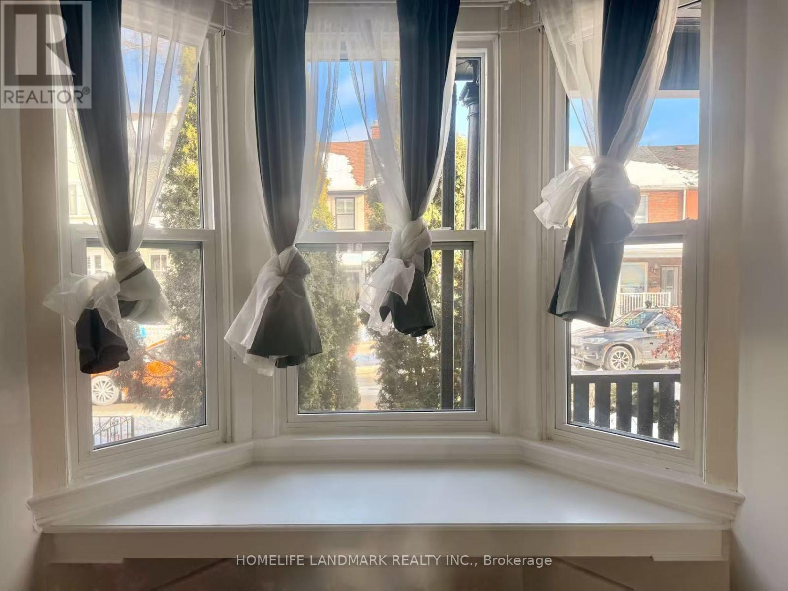 246 Euclid Avenue, Toronto, Ontario  M6J 2K2 - Photo 9 - C12709944