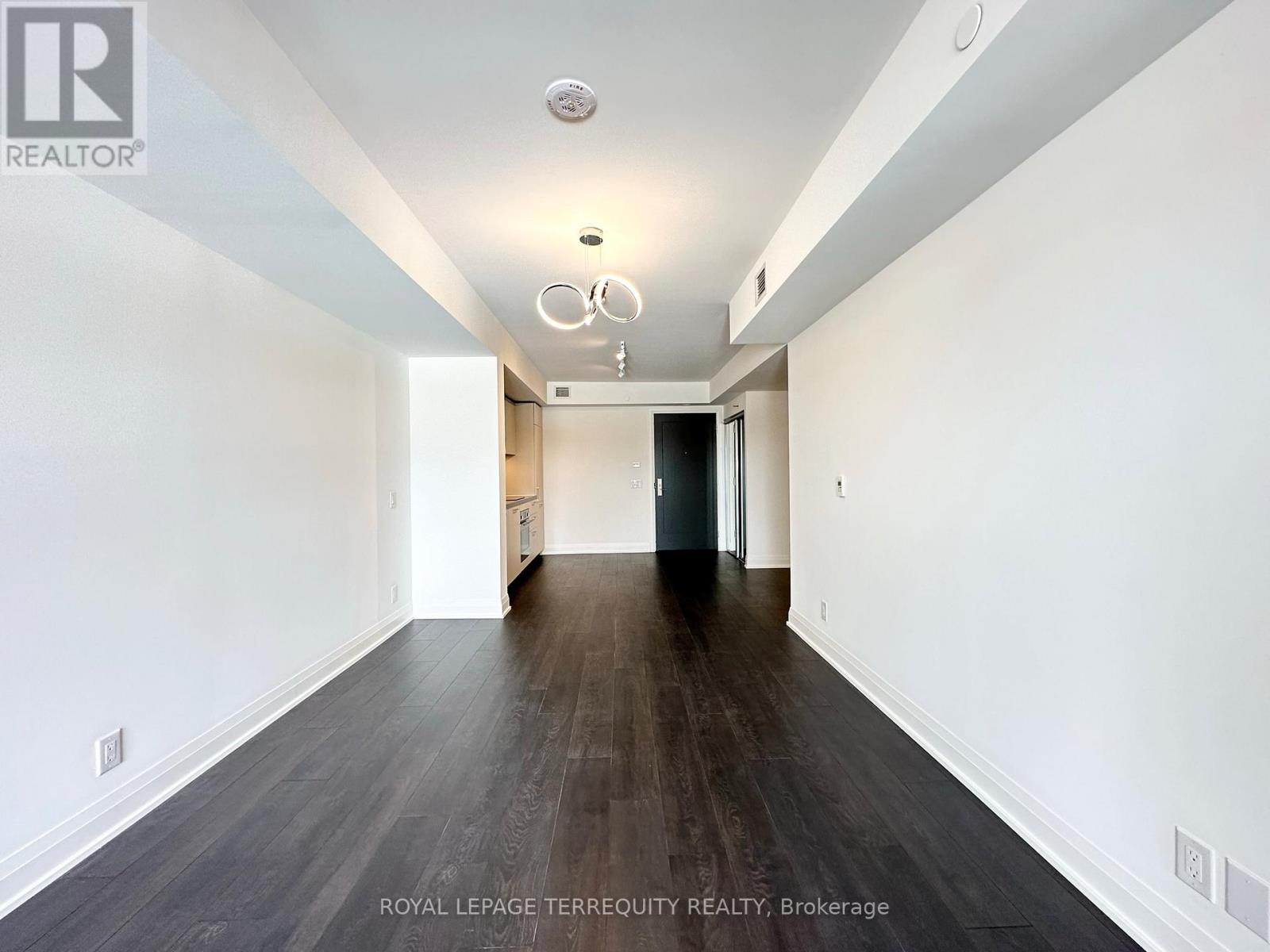 517 - 33 Frederick Todd Way, Toronto, Ontario  M4G 0C9 - Photo 3 - C12710052