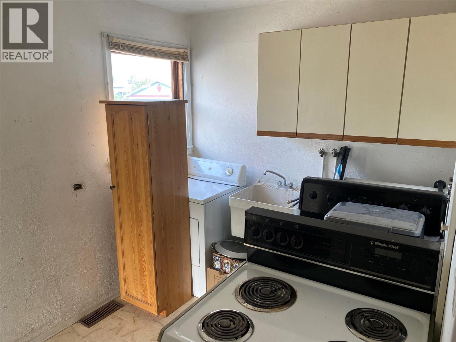 900 13th Street Kamloops Photo 7