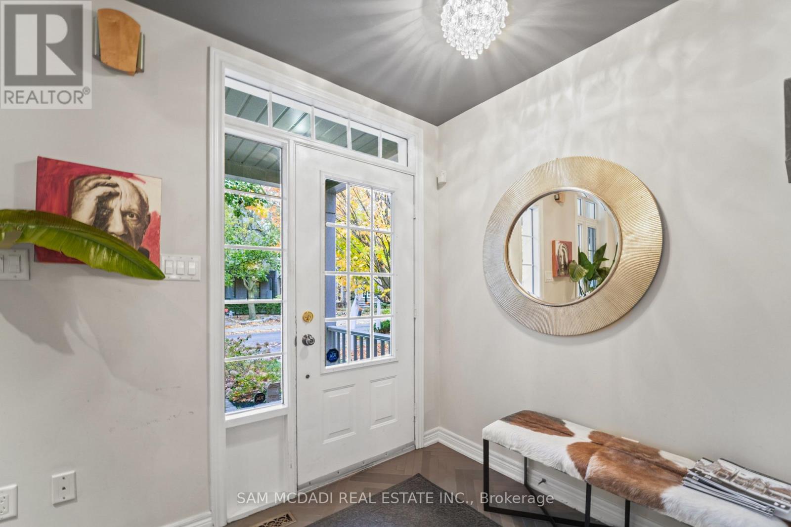 37 Winners Circle, Toronto, Ontario  M4L 3Y7 - Photo 4 - E12709954