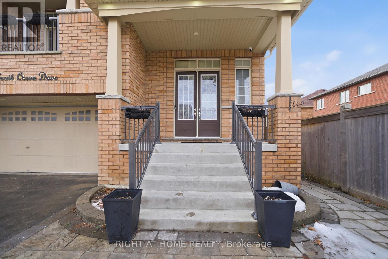 Main & Second Floor - 265 South Ocean Drive, Oshawa, Ontario  L1L 0K4 - Photo 2 - E12709996