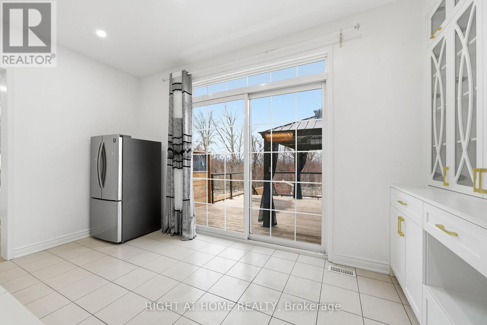 Main & Second Floor - 265 South Ocean Drive, Oshawa, Ontario  L1L 0K4 - Photo 22 - E12709996