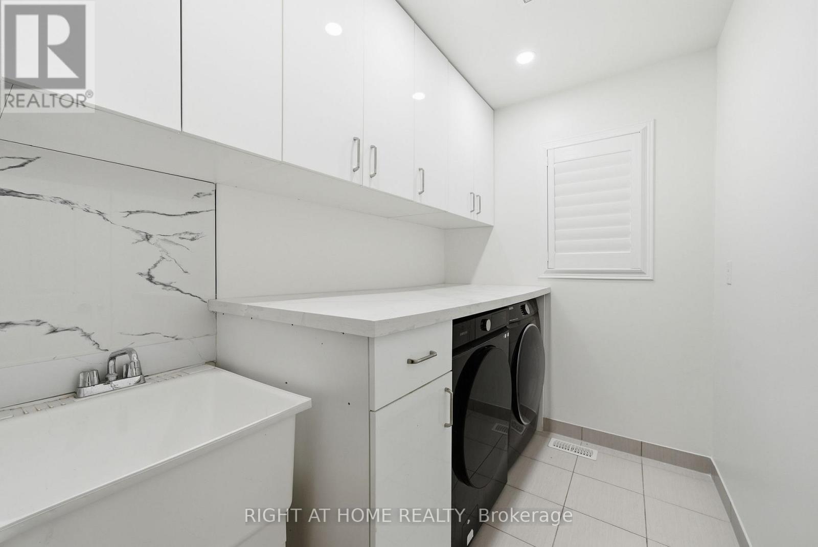 Main & Second Floor - 265 South Ocean Drive, Oshawa, Ontario  L1L 0K4 - Photo 35 - E12709996