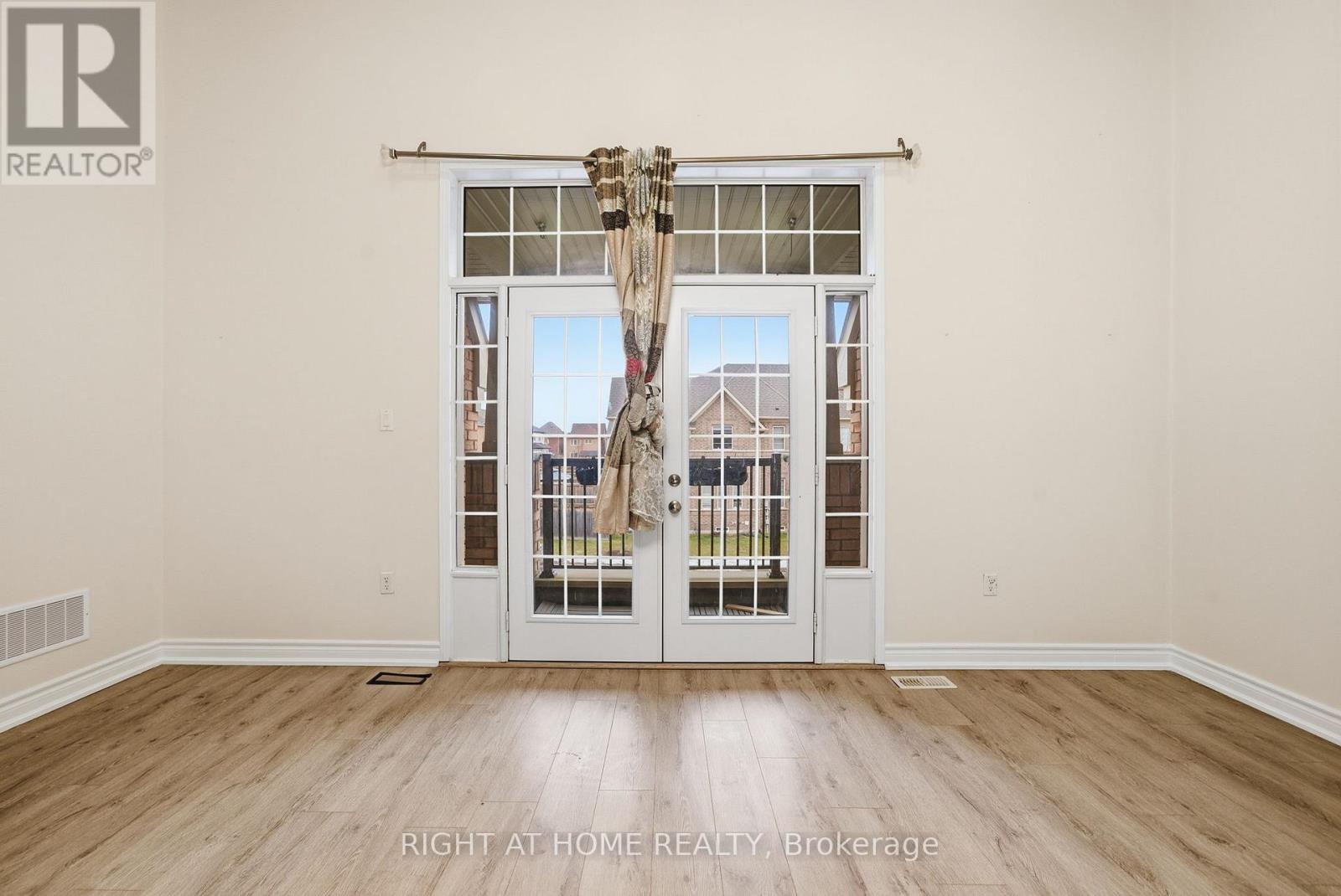 Main & Second Floor - 265 South Ocean Drive, Oshawa, Ontario  L1L 0K4 - Photo 46 - E12709996