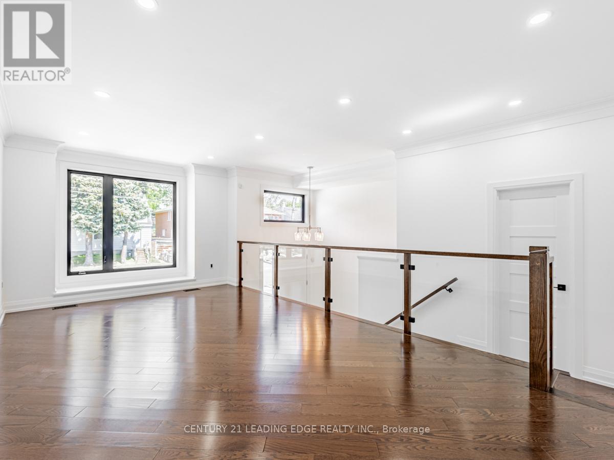 48b Maybourne Avenue, Toronto, Ontario  M1L 2V9 - Photo 16 - E12710050