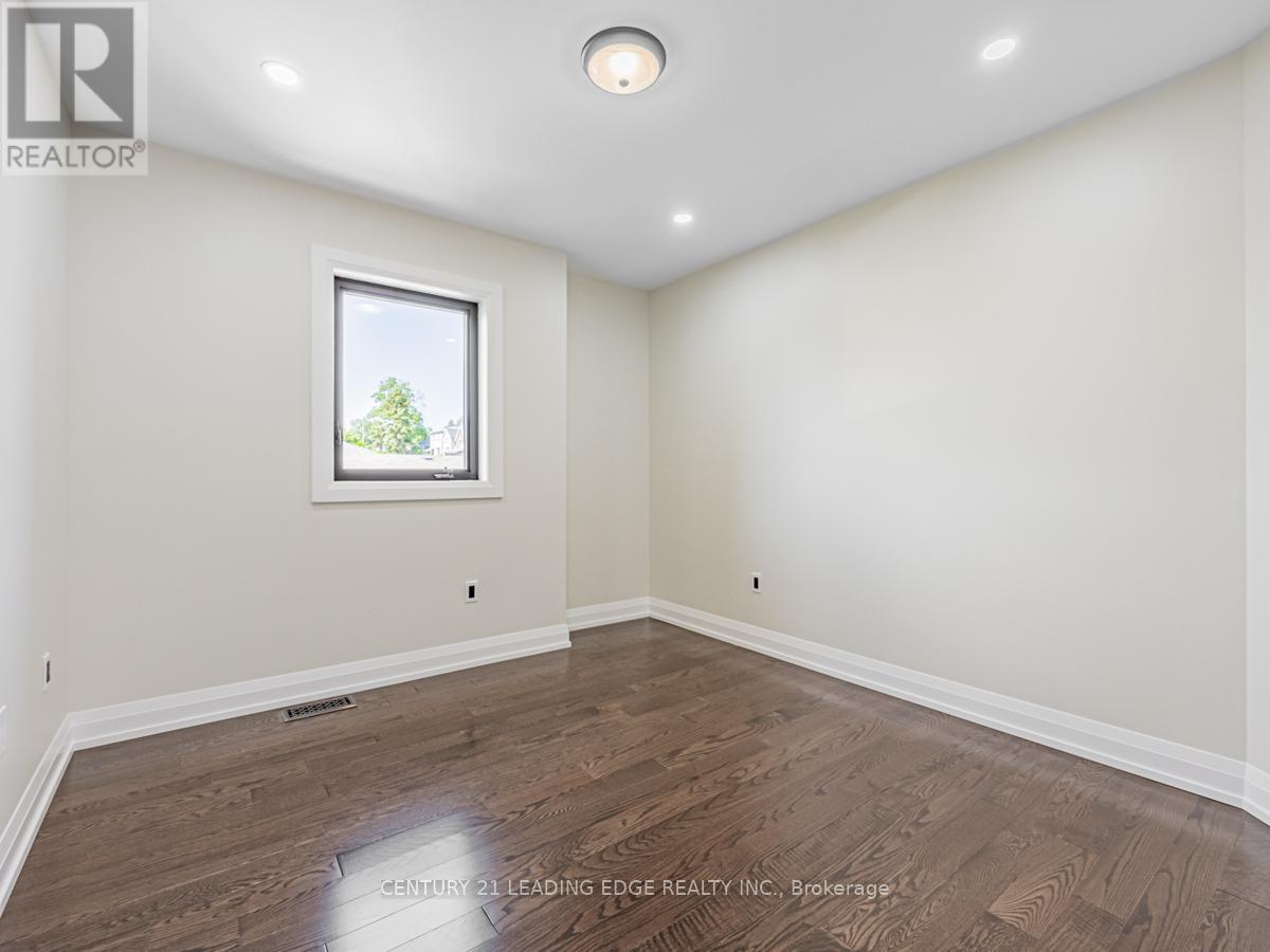 48b Maybourne Avenue, Toronto, Ontario  M1L 2V9 - Photo 24 - E12710050