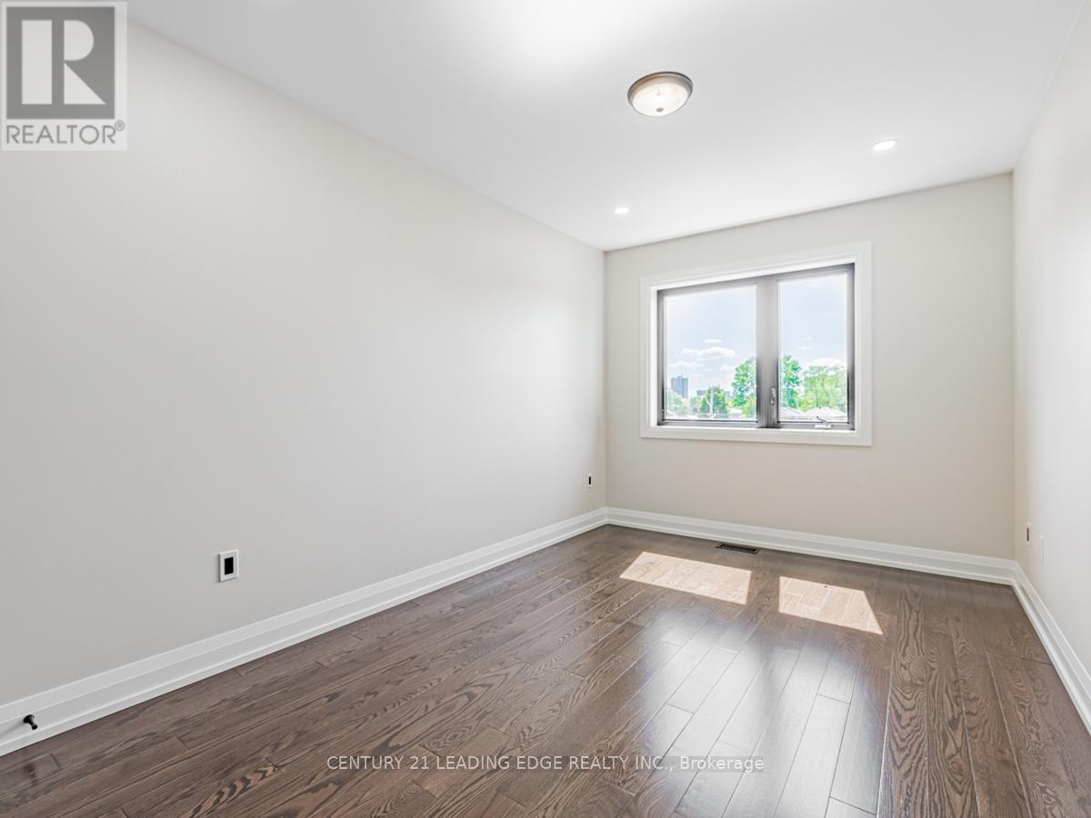 48b Maybourne Avenue, Toronto, Ontario  M1L 2V9 - Photo 27 - E12710050