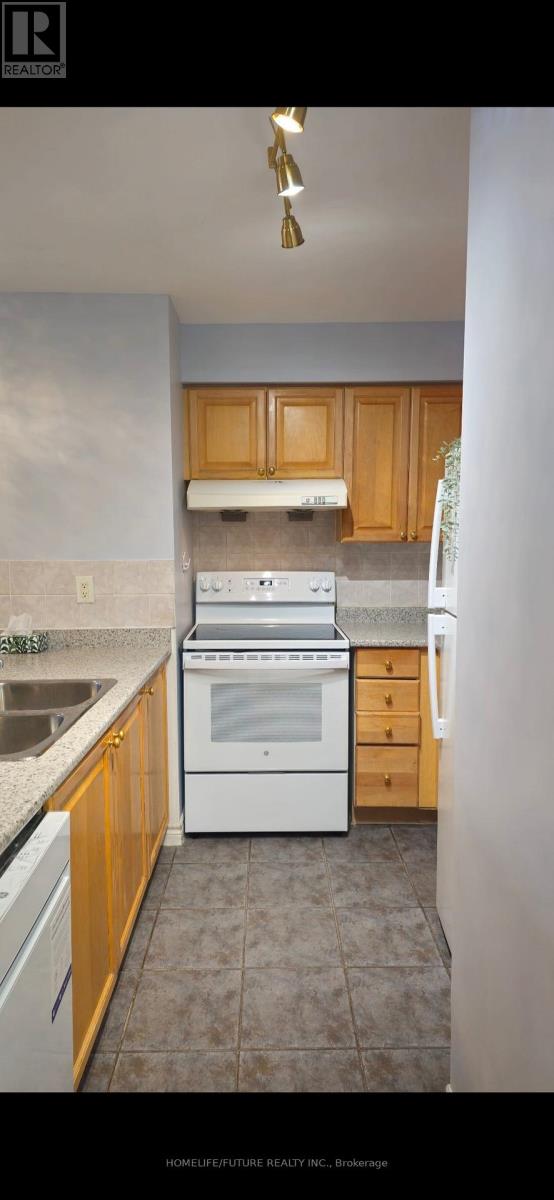 312 - 8 Mondeo Drive, Toronto, Ontario  M1P 5C7 - Photo 2 - E12710100