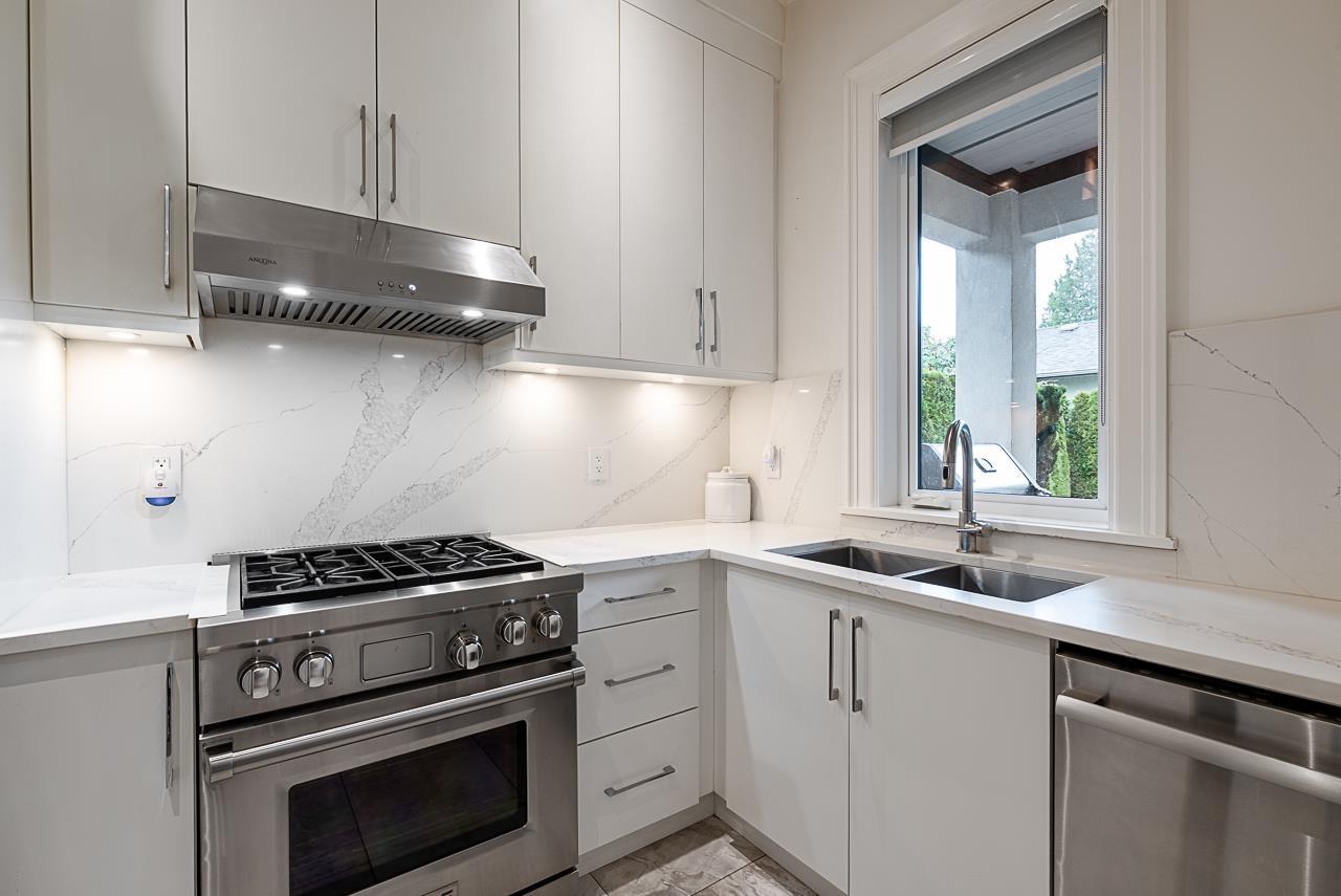 14237 Vine Avenue, White Rock, British Columbia  V4B 2S9 - Photo 10 - R3080356