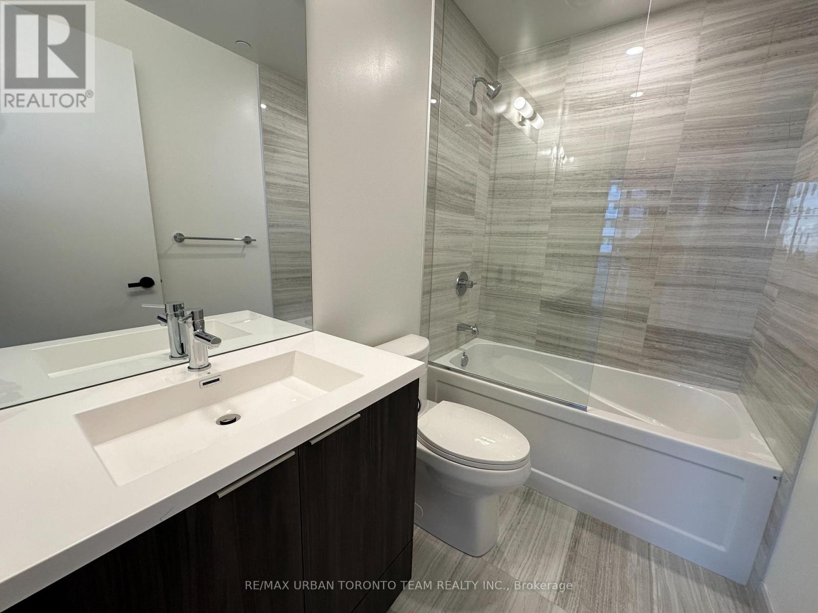 1701 - 8 Interchange Way, Vaughan, Ontario  L4K 5Z7 - Photo 10 - N12709906