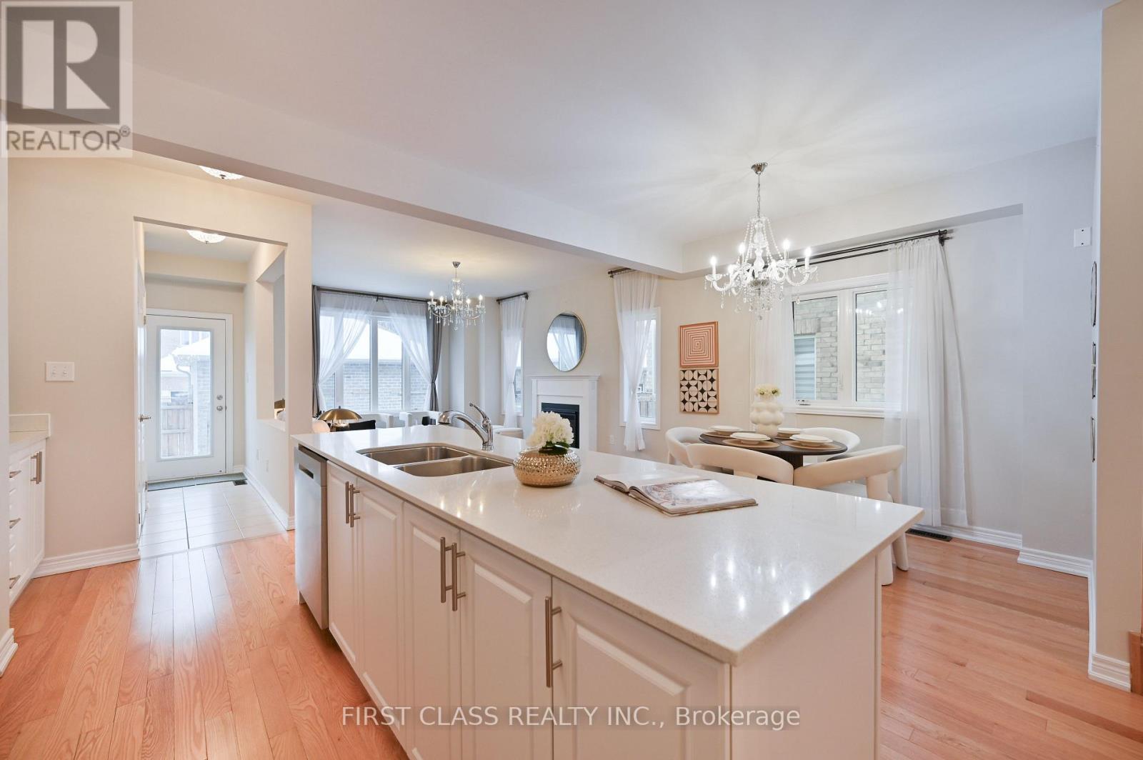 8 Elphee Lane, Markham, Ontario  L6B 0Z5 - Photo 12 - N12710072