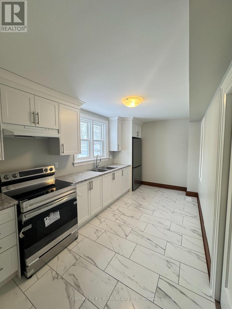 48 Drury Lane, Barrie, Ontario  L4M 3C8 - Photo 10 - S12709962