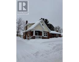 48 DRURY LANE, Barrie, Ontario