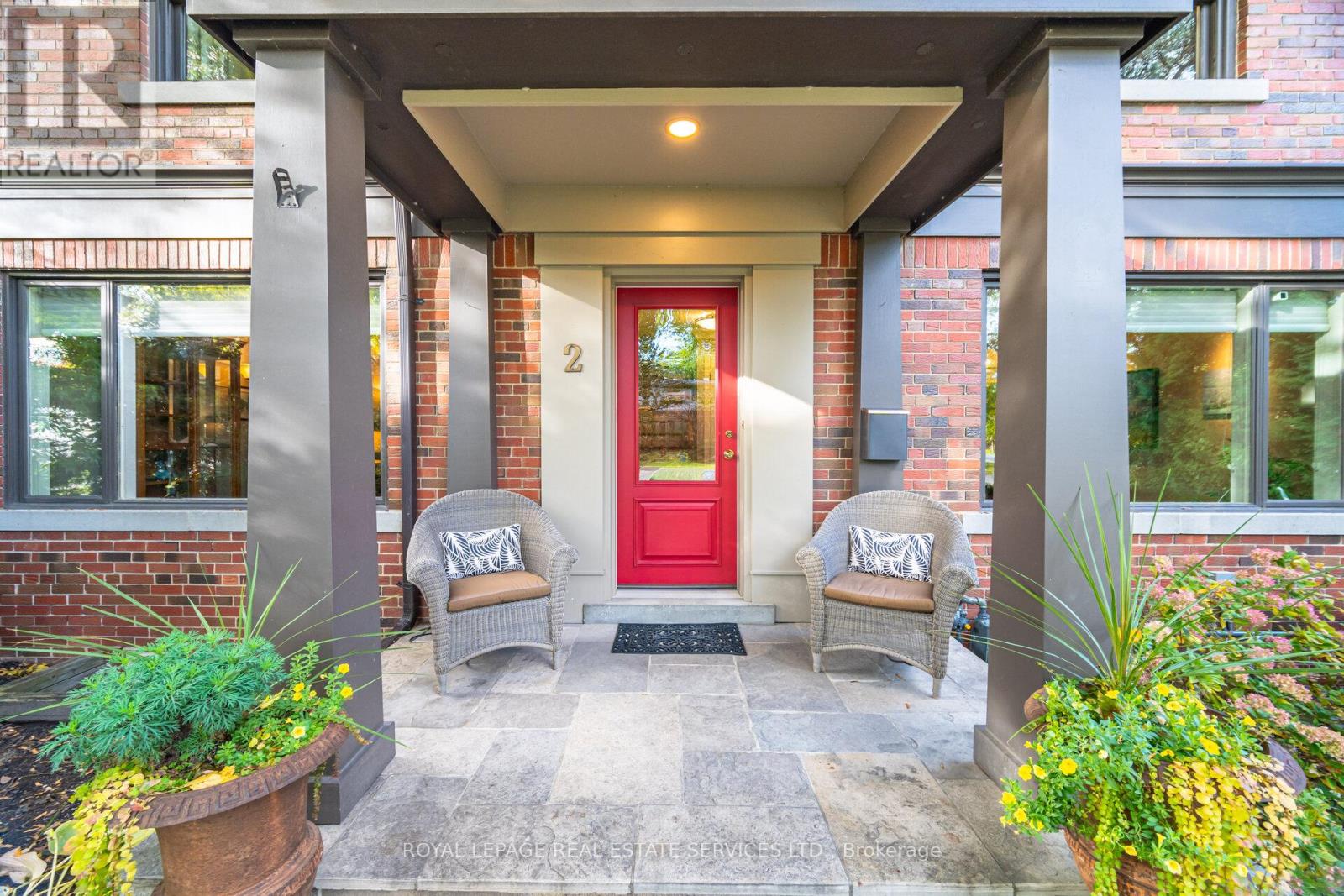 2 HARTFIELD COURT, Toronto, Ontario