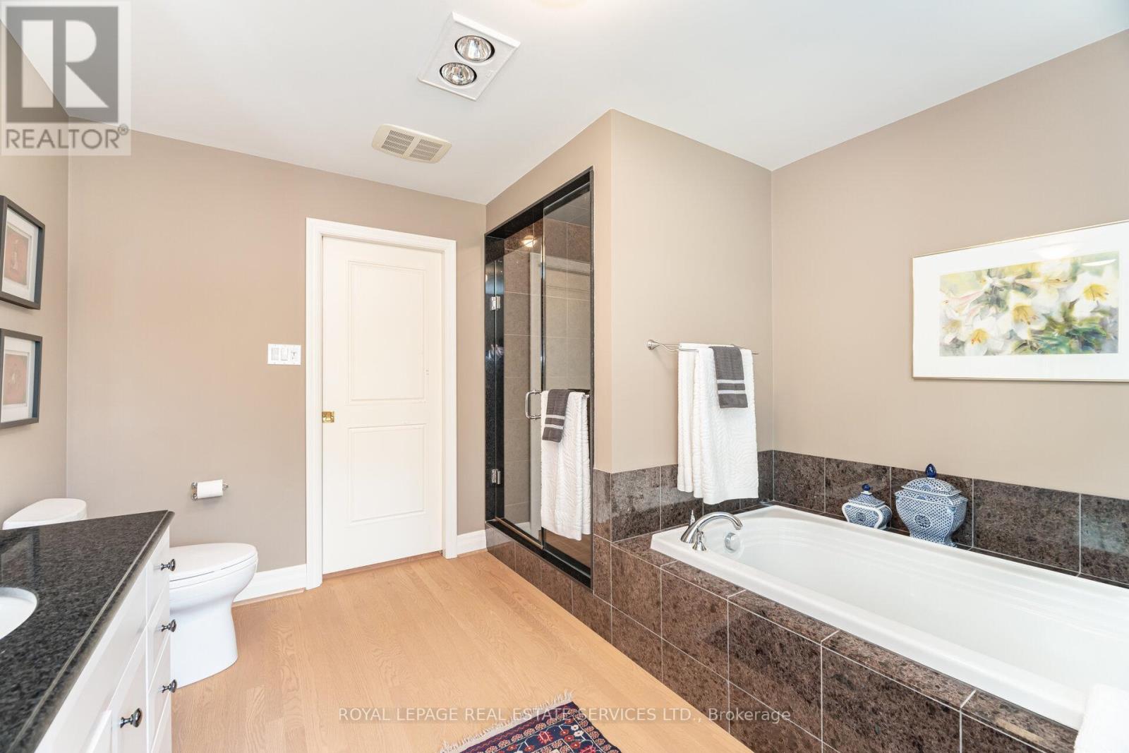 2 Hartfield Court, Toronto, Ontario  M9A 3E3 - Photo 35 - W12709924