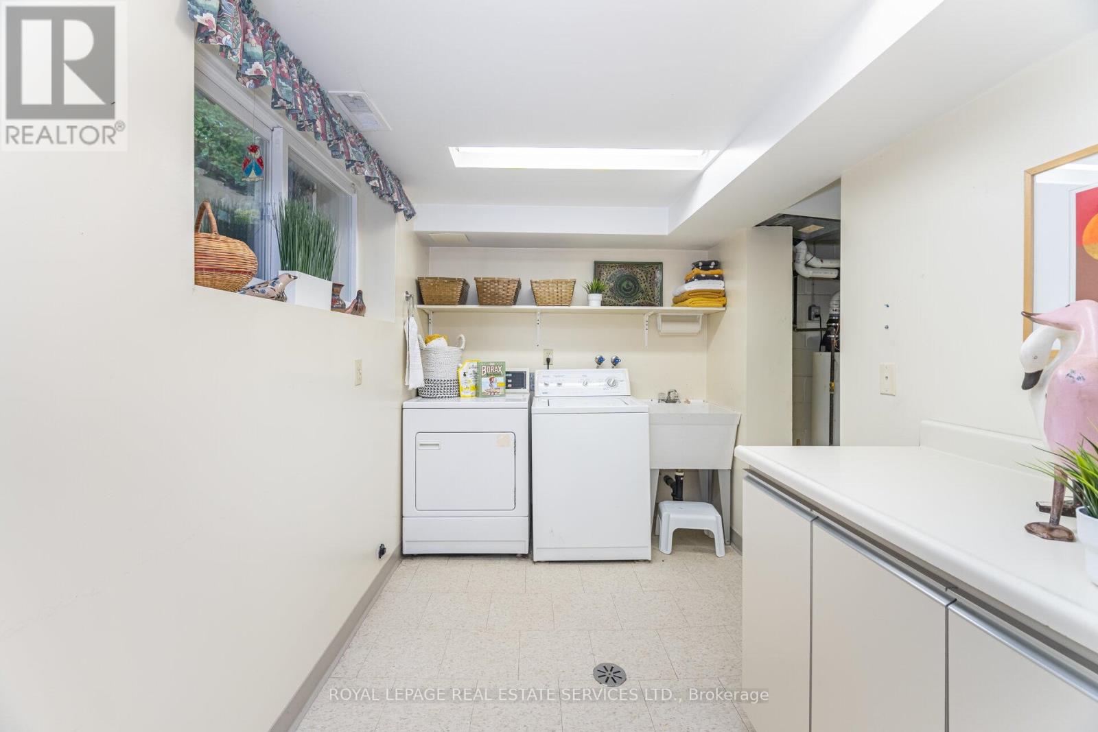 2 Hartfield Court, Toronto, Ontario  M9A 3E3 - Photo 43 - W12709924