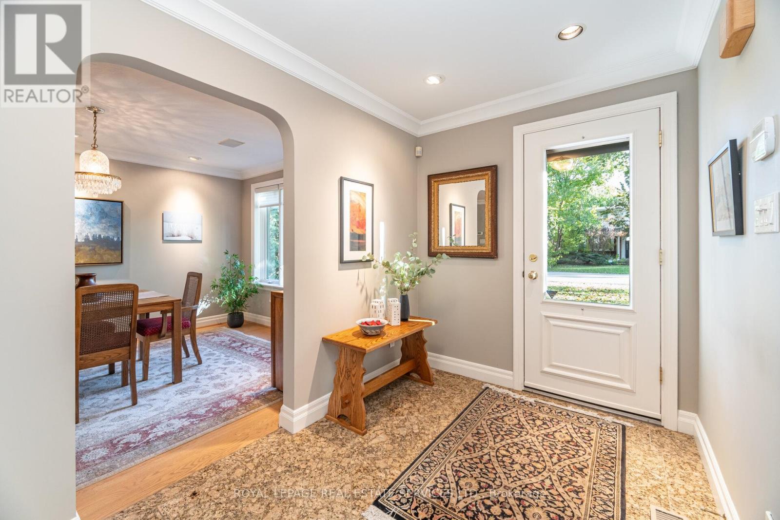 2 Hartfield Court, Toronto, Ontario  M9A 3E3 - Photo 5 - W12709924