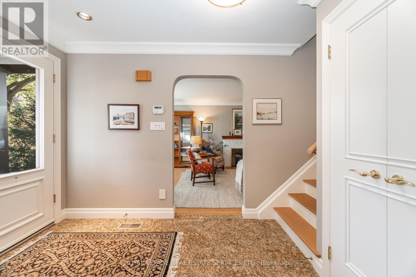 2 Hartfield Court, Toronto, Ontario  M9A 3E3 - Photo 6 - W12709924