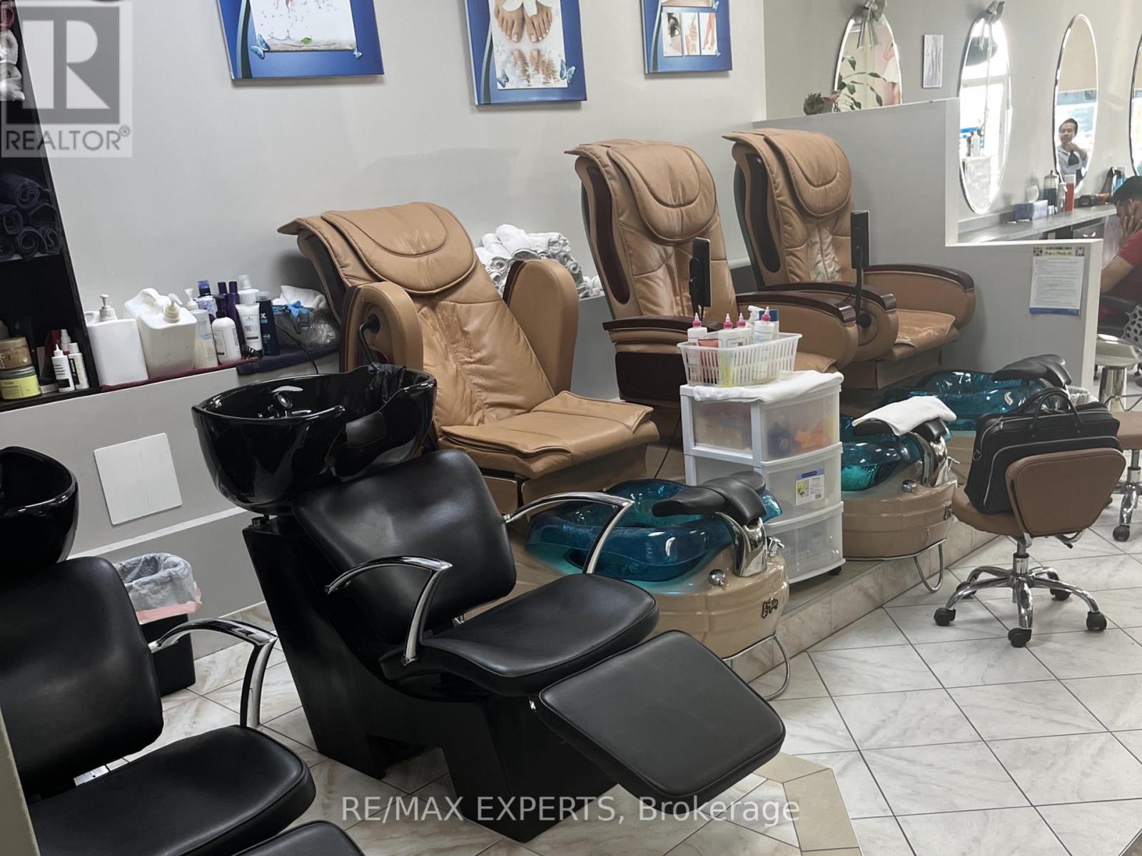 4 - 10061 Mclaughlin Road N, Brampton, Ontario  L7A 2X5 - Photo 10 - W12709984