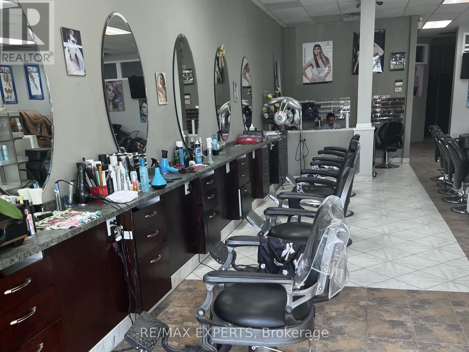 4 - 10061 Mclaughlin Road N, Brampton, Ontario  L7A 2X5 - Photo 3 - W12709984