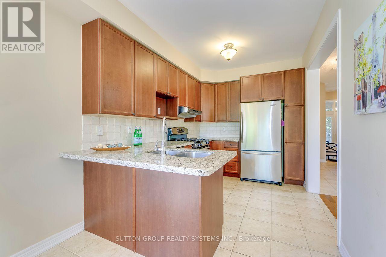 2408 Hilda Drive, Oakville, Ontario  L6H 7N3 - Photo 21 - W12710022