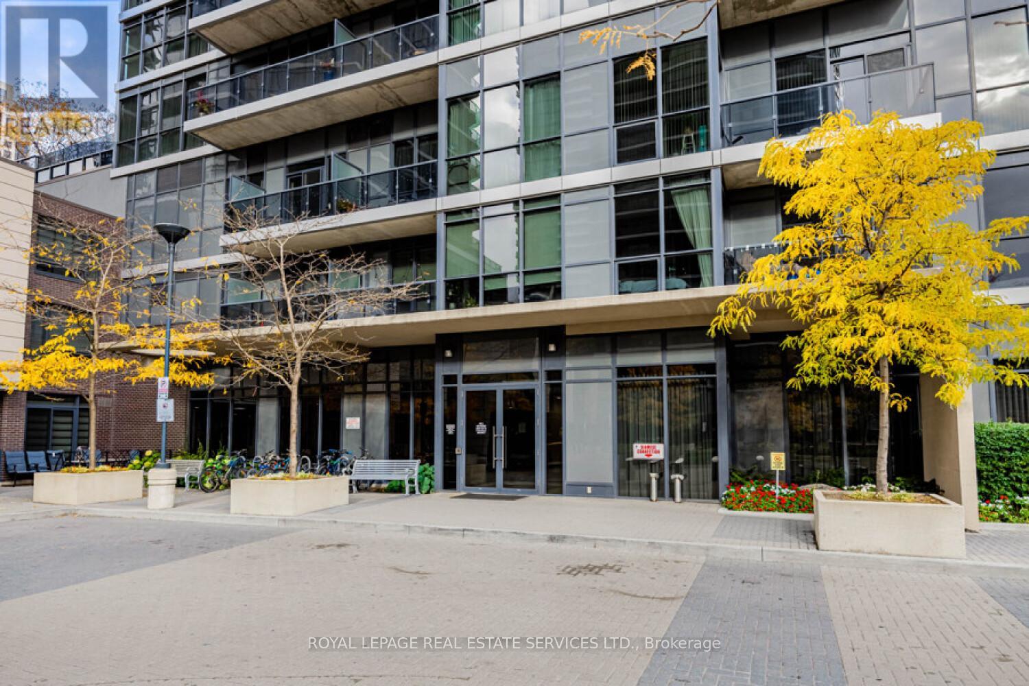 1710 - 1 Valhalla Inn Road, Toronto, Ontario  M9B 1S9 - Photo 2 - W12710102