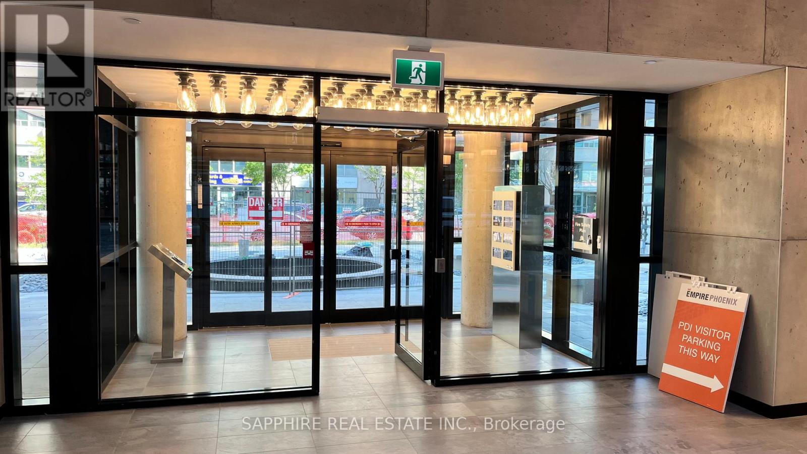 617 - 251 Manitoba Street, Toronto, Ontario  M8Y 0C7 - Photo 4 - W12710106