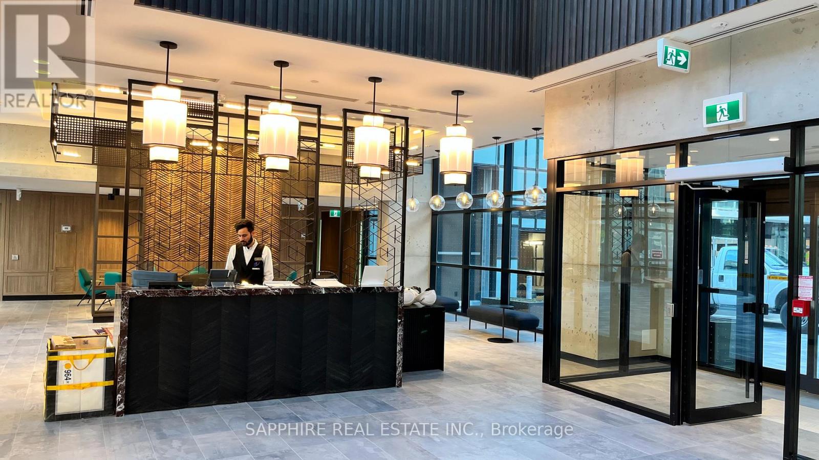 617 - 251 Manitoba Street, Toronto, Ontario  M8Y 0C7 - Photo 5 - W12710106