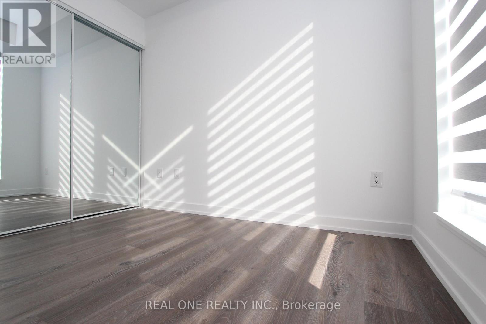 2808 - 395 Square One Drive, Mississauga, Ontario  L5B 0P6 - Photo 12 - W12704318