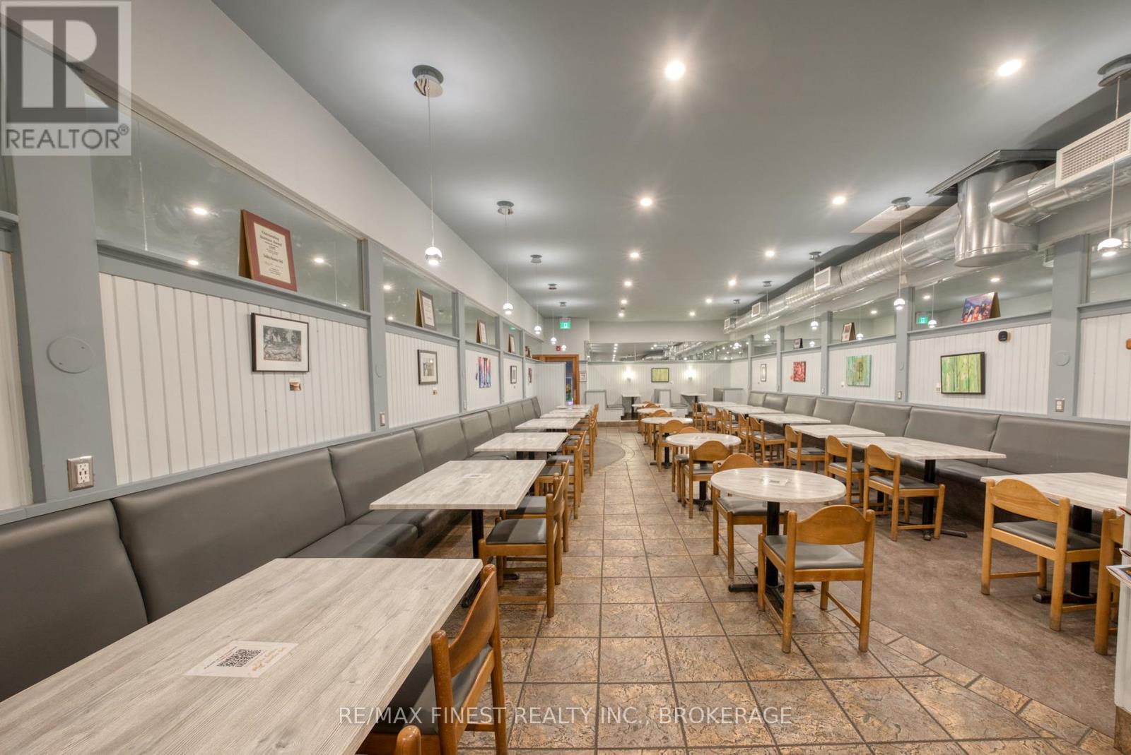 111 Princess Street, Kingston, Ontario  K7L 1A8 - Photo 12 - X12368208