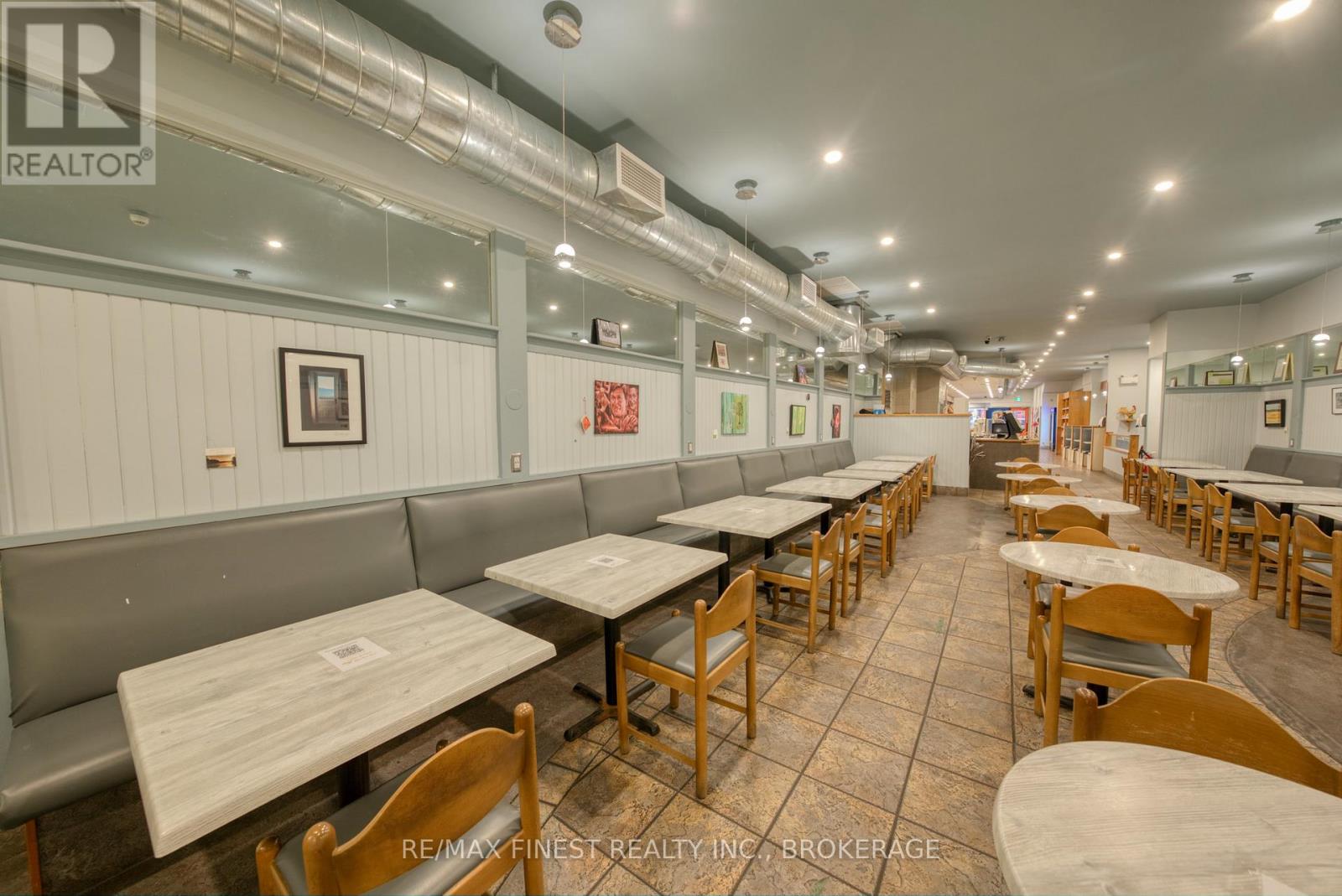 111 Princess Street, Kingston, Ontario  K7L 1A8 - Photo 13 - X12368208