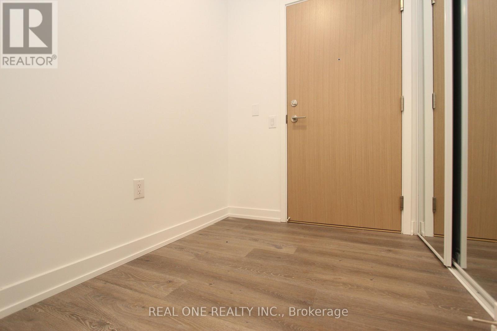 2808 - 395 Square One Drive, Mississauga, Ontario  L5B 0P6 - Photo 17 - W12704318