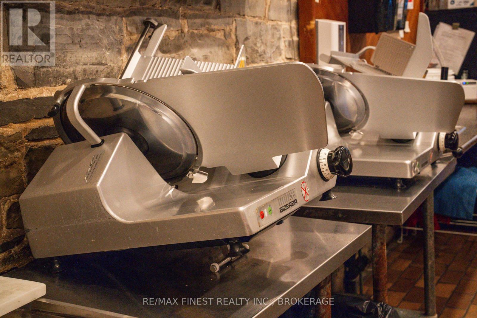 111 Princess Street, Kingston, Ontario  K7L 1A8 - Photo 4 - X12368208