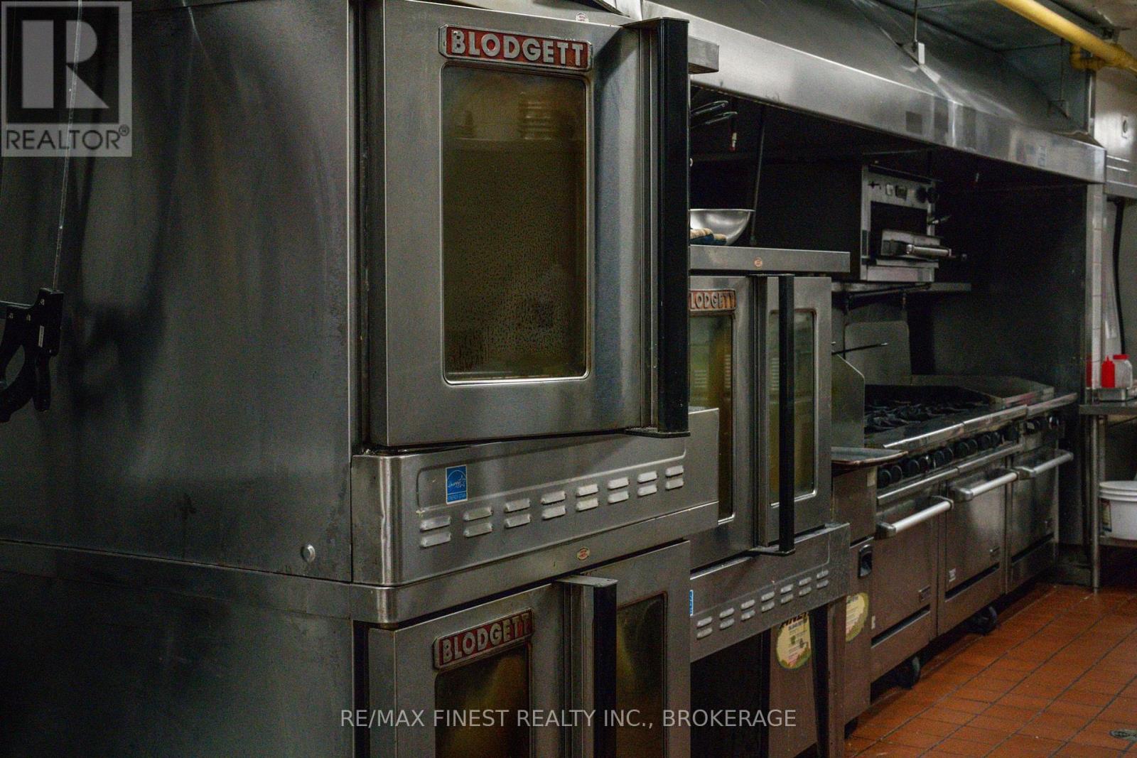 111 Princess Street, Kingston, Ontario  K7L 1A8 - Photo 8 - X12368208