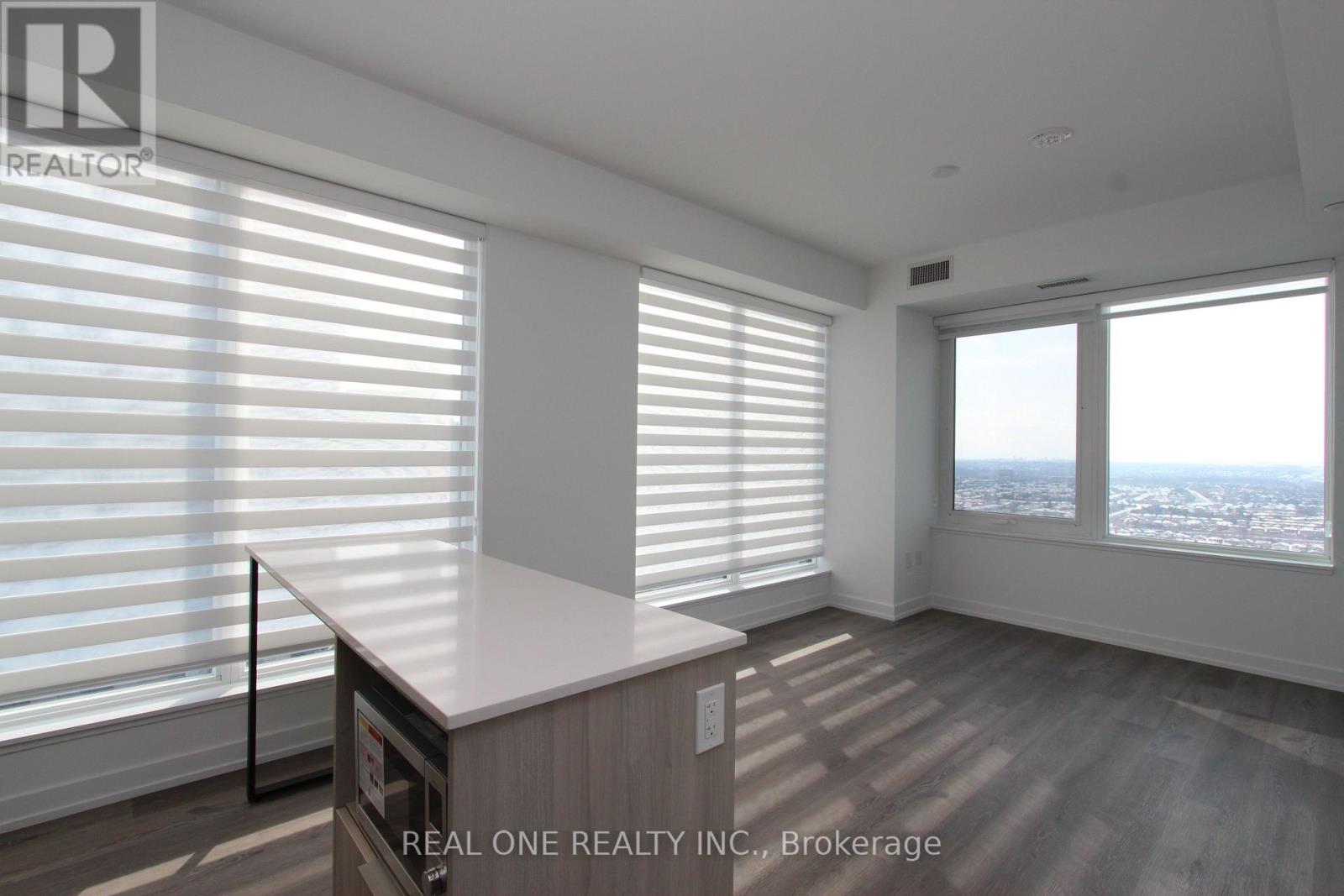 2808 - 395 Square One Drive, Mississauga, Ontario  L5B 0P6 - Photo 2 - W12704318