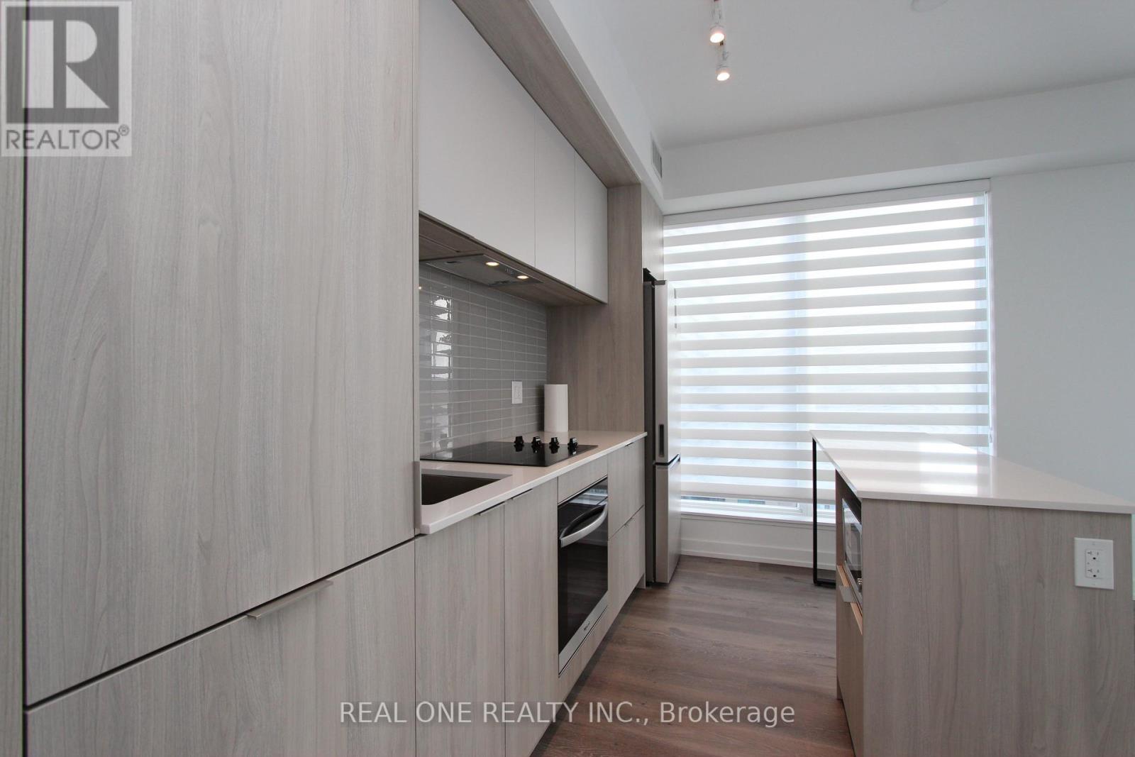 2808 - 395 Square One Drive, Mississauga, Ontario  L5B 0P6 - Photo 5 - W12704318