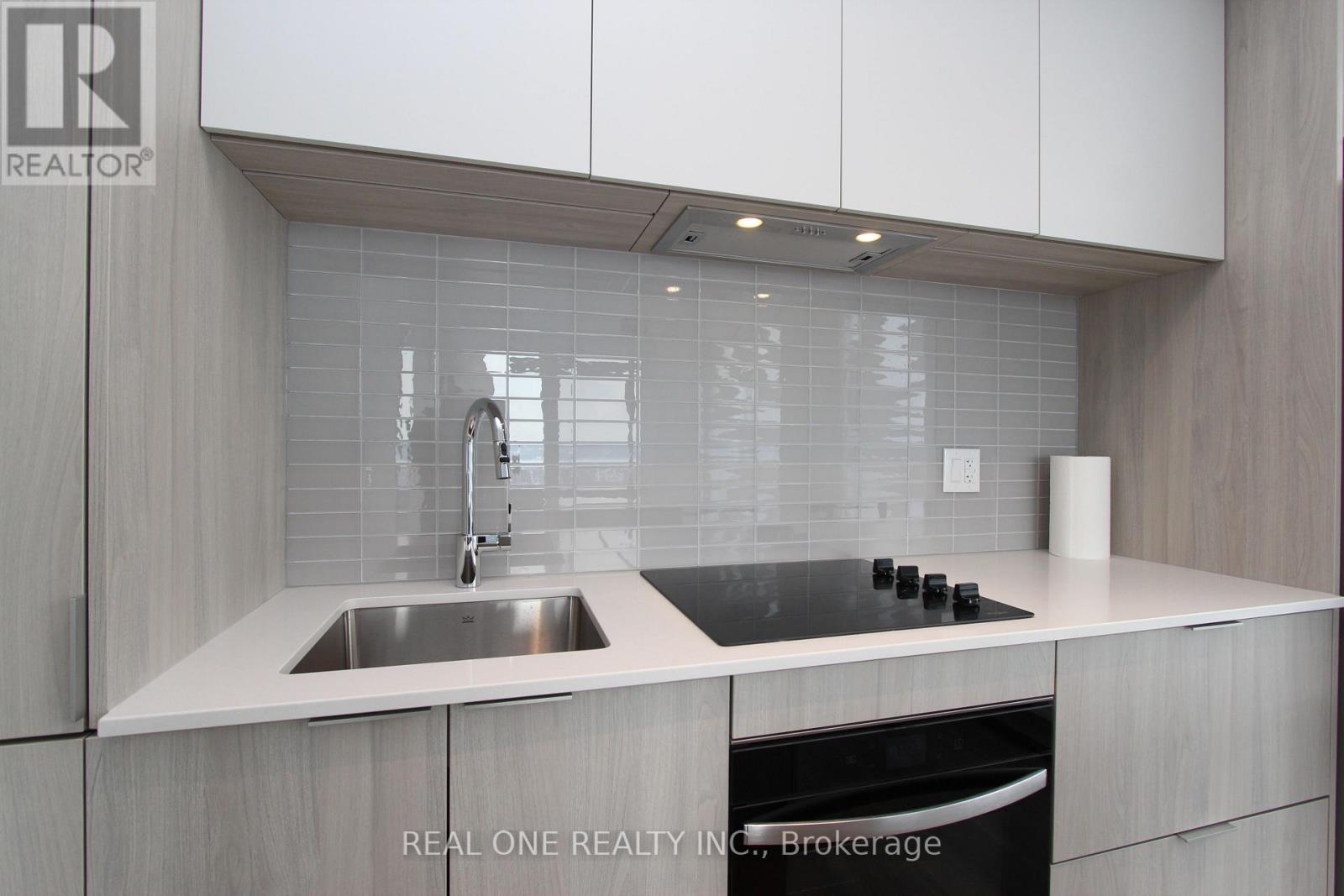 2808 - 395 Square One Drive, Mississauga, Ontario  L5B 0P6 - Photo 6 - W12704318