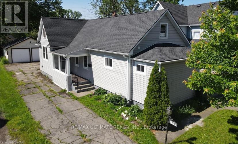 241 Jarvis Street, Fort Erie, Ontario  L2A 2S7 - Photo 2 - X12709900