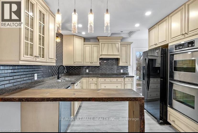 241 Jarvis Street, Fort Erie, Ontario  L2A 2S7 - Photo 4 - X12709900