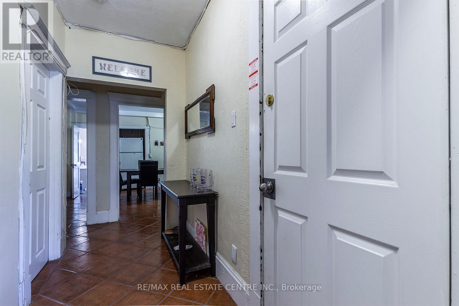 133 Albert Street, Waterloo, Ontario  N2L 3T2 - Photo 2 - X12709948