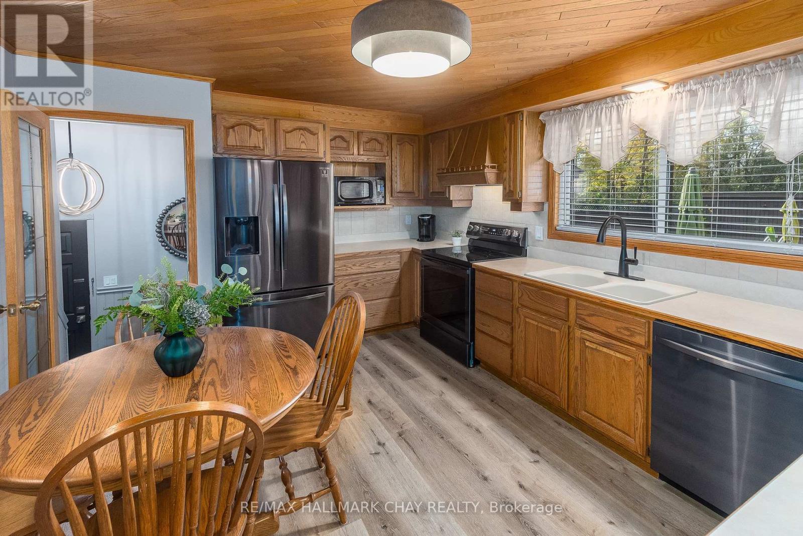 1009 Fairbairn Street, Peterborough, Ontario  K9K 1C1 - Photo 11 - X12710012